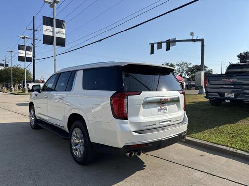 2022 GMC Yukon XL Denali