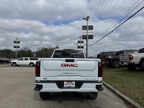 2026 GMC Sierra 2500 Denali