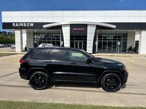Diamond Black 2021 Jeep Grand Cherokee Laredo