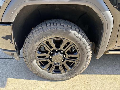 2023 GMC Sierra 2500 Denali