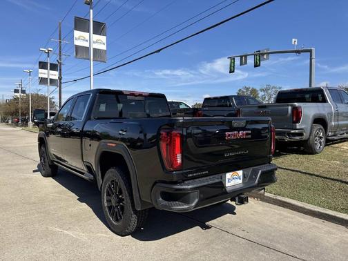 2023 GMC Sierra 2500 Denali
