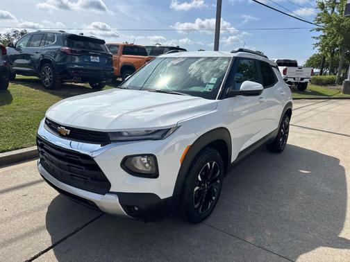 Summit White 2023 Chevrolet Trailblazer LT