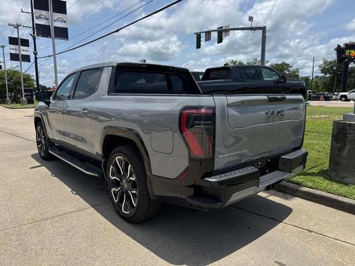 2025 GMC Sierra EV Denali