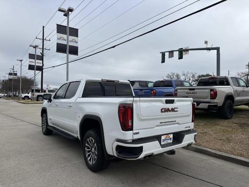 2022 GMC Sierra 1500 Limited AT4