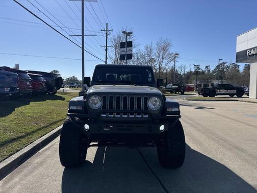 2022 Jeep Gladiator Overland