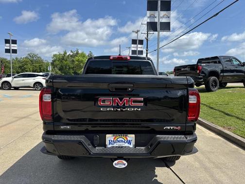 2025 GMC Canyon AT4