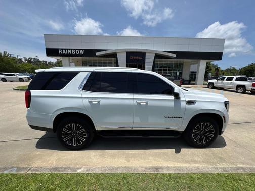 2025 GMC Yukon Elevation