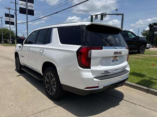 2025 GMC Yukon Elevation