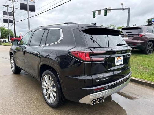 2025 GMC Acadia Denali
