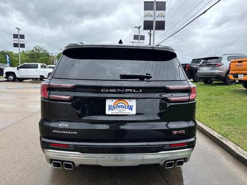 2025 GMC Acadia Denali