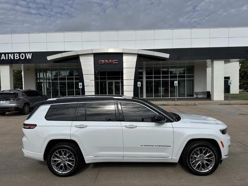 Bright White Clearcoat 2023 Jeep Grand Cherokee L Summit