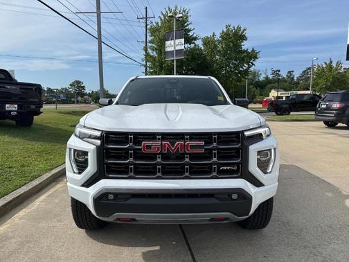 2025 GMC Canyon AT4