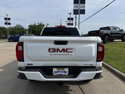 2025 GMC Canyon AT4