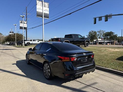 2023 Nissan Altima 2.5 SL