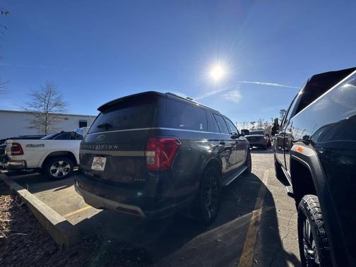 2022 Ford Expedition Max XLT