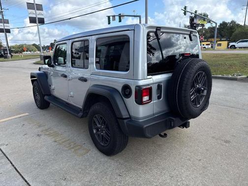 2024 Jeep Wrangler Sport