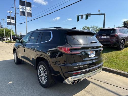 2025 GMC Acadia Denali