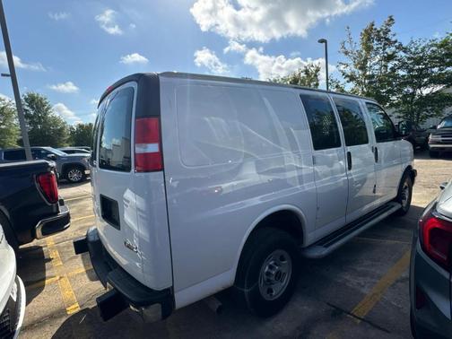 2023 GMC Savana 2500 Work Van