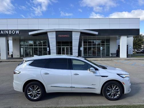 2022 Buick Enclave Avenir