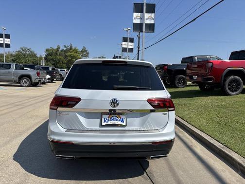 2018 Volkswagen Tiguan 2.0T SEL Premium