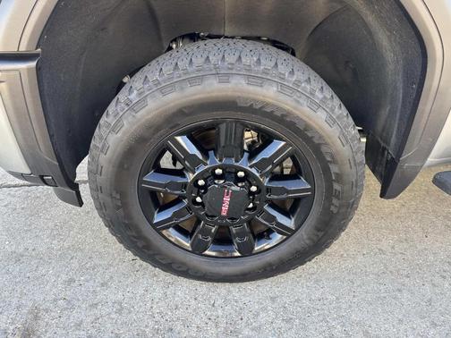 2025 GMC Sierra 2500 AT4