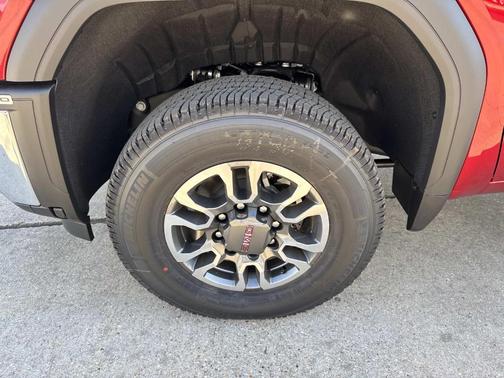 2026 GMC Sierra 2500 SLT