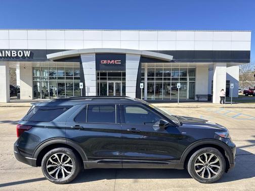 2022 Ford Explorer ST-Line