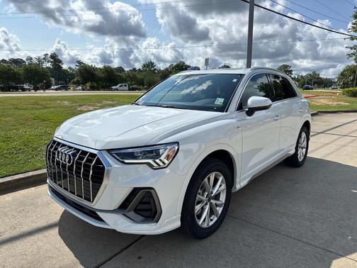 2023 Audi Q3 45 S line Premium