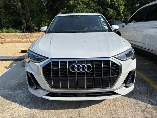 2023 Audi Q3 45 S line Premium