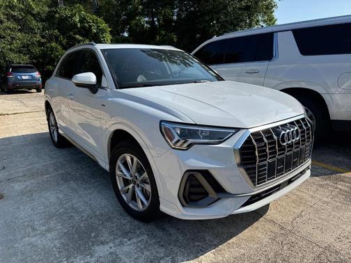 2023 Audi Q3 45 S line Premium