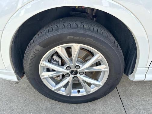 2023 Audi Q3 45 S line Premium
