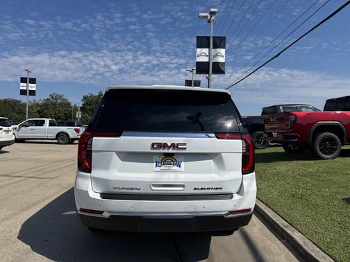 2025 GMC Yukon Elevation