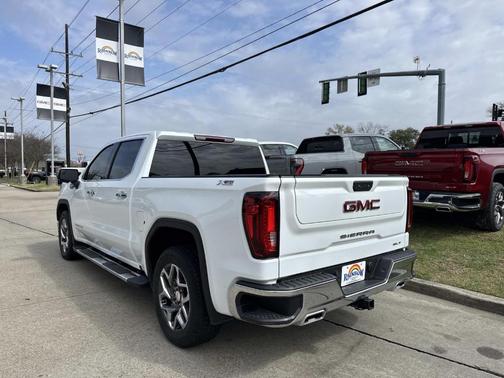 2023 GMC Sierra 1500 SLT