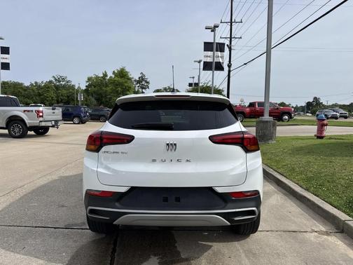 Summit White 2025 Buick Encore GX Preferred