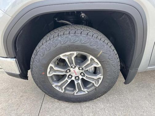 Sterling 2026 GMC Sierra 1500 SLE