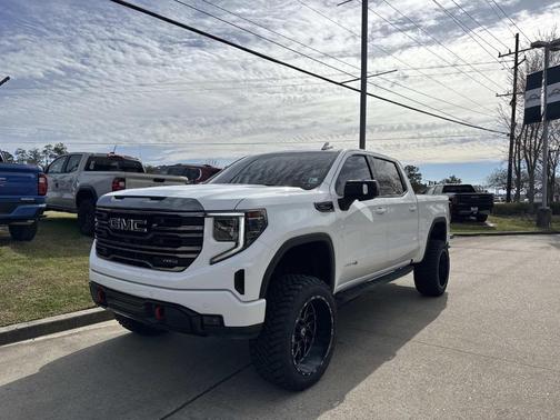 2024 GMC Sierra 1500 AT4