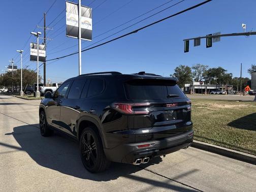 2024 GMC Acadia Elevation