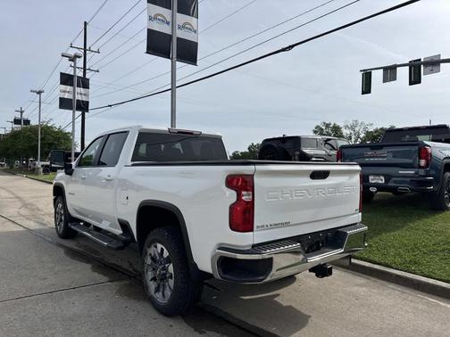 Summit White 2024 Chevrolet Silverado 2500 LT