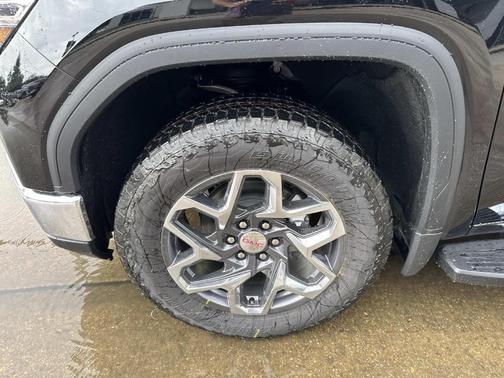 Onyx Black 2026 GMC Sierra 1500 SLT