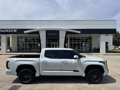 2023 Toyota Tundra Platinum