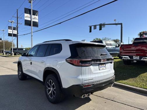 Glacier White 2026 GMC Acadia AT4