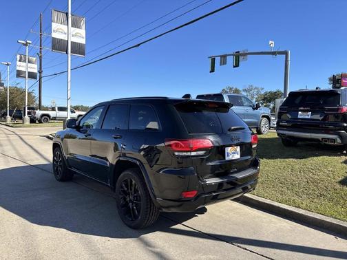 2022 Jeep Grand Cherokee WK Laredo