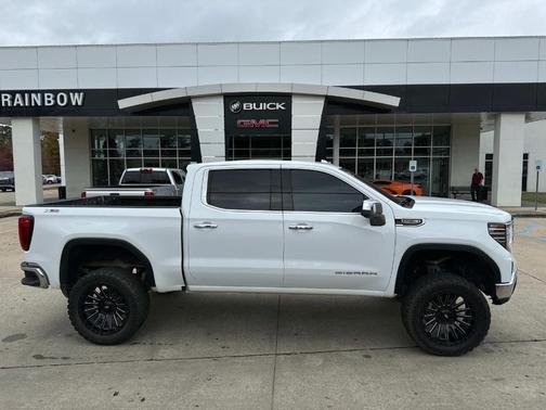 2023 GMC Sierra 1500 SLT