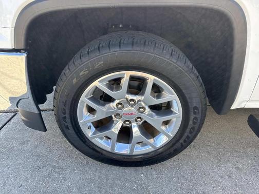 Summit White 2017 GMC Sierra 1500 SLT