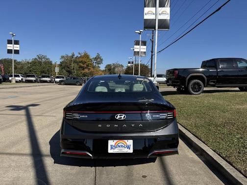 2025 Hyundai SONATA SEL