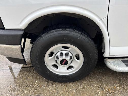 Summit White 2024 GMC Savana 2500 Work Van