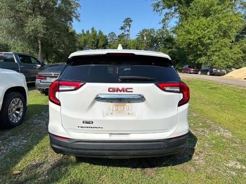 2022 GMC Terrain SLE