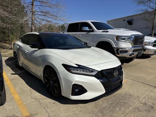 2021 Nissan Maxima SR