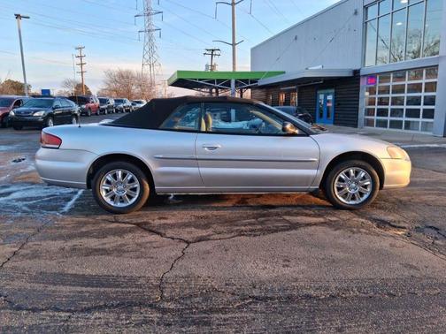 2005 Chrysler Sebring Base