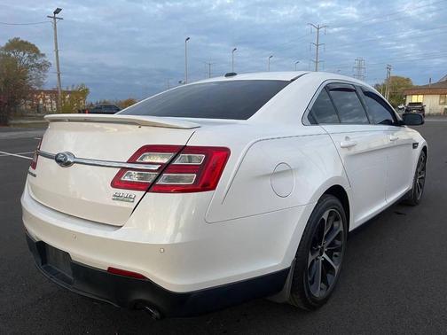 2014 Ford Taurus SHO AWD 4dr Sedan